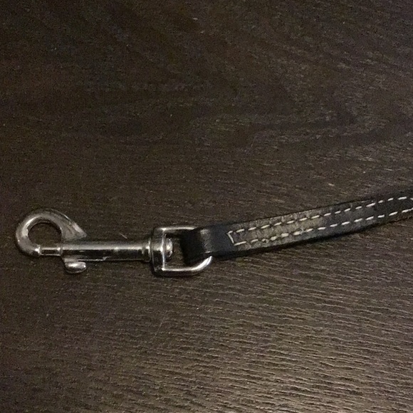 VGUC 4’ Black Leather Leash - Picture 2 of 3